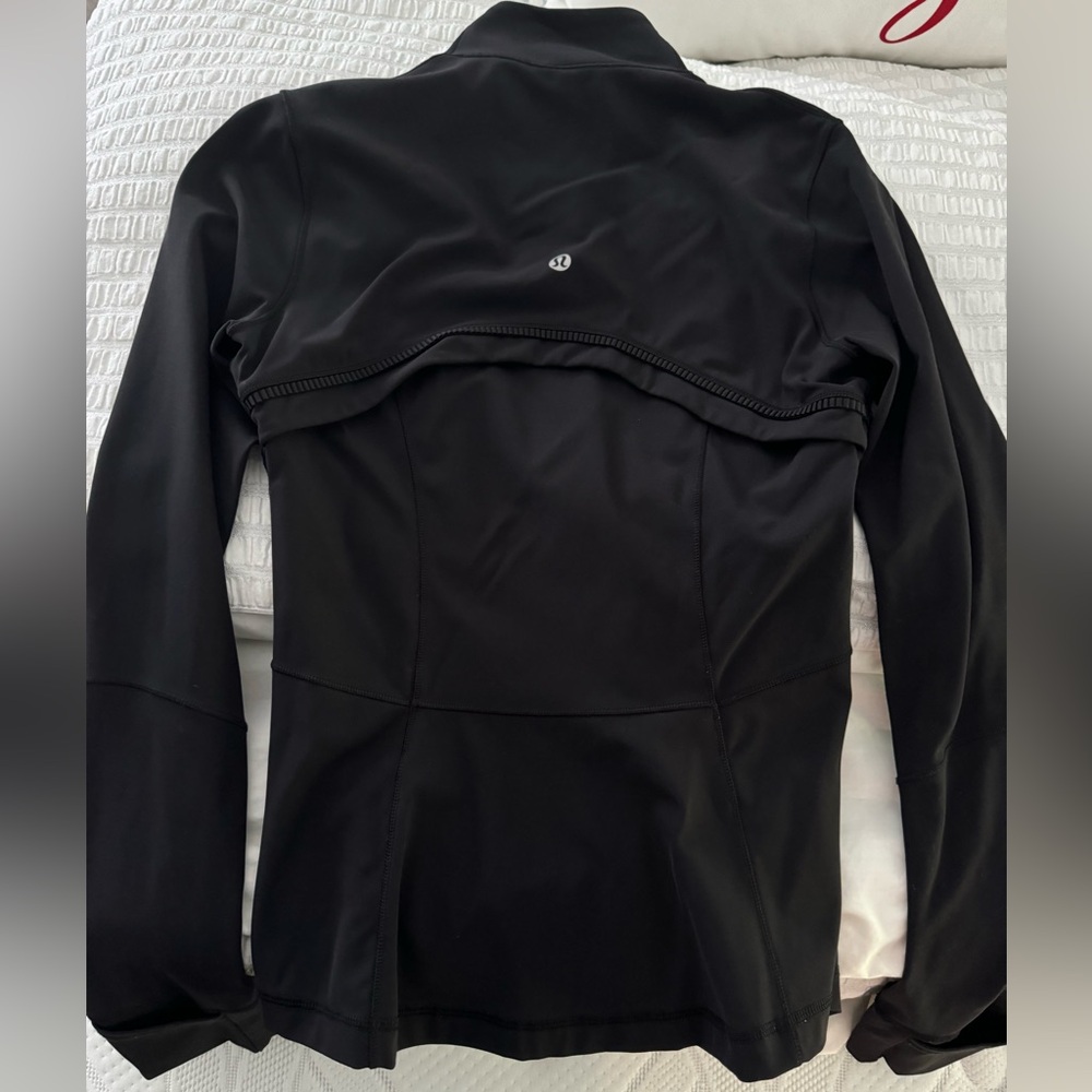 Lululemon jacket - Picture 2 of 4
